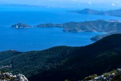 Pohľad z hory Monte Capanne na toskánske súostrovie a more. Elba. Taliansko. Foto: unsplash.com