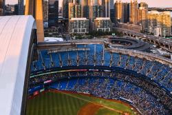 Skydome - štadión v centre mesta. Toronto. Kanada. Foto: unsplash.com