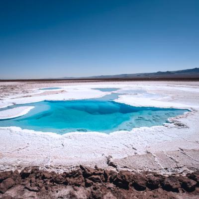 Soľné pláne v púšti Atacama. Chile.