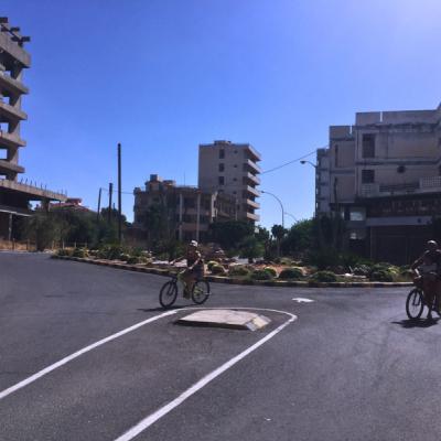 Varosha - poznávanie mesta na bicykloch. Severný Cyprus.