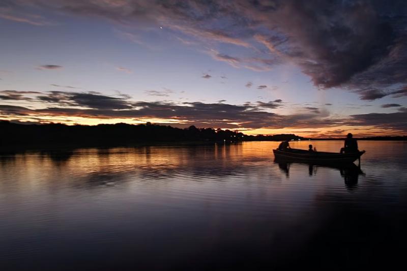 Amazonka, kanoe. Brazília. Foto: unsplash.com