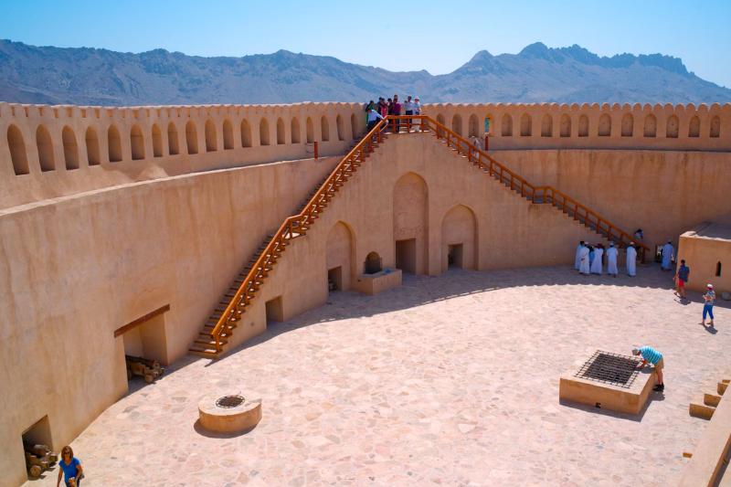 Pevnosť Nizwa, Omán. Foto: unsplash.com