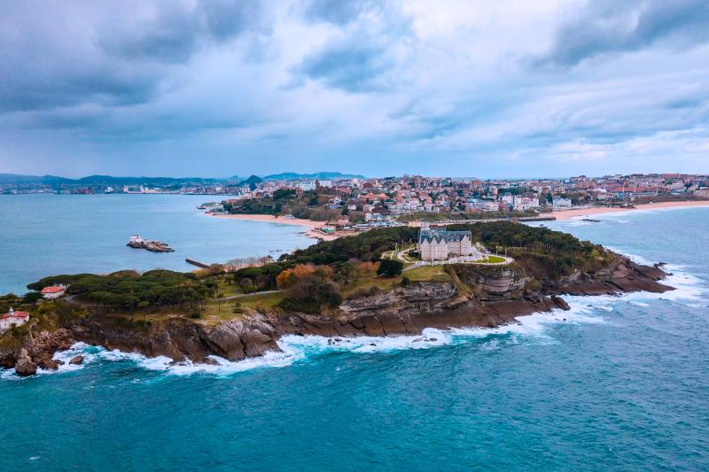 Santander, polostrov Madalena a morské pobrežie. Španielsko. Foto: unsplash.com