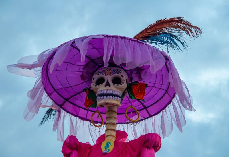 Lebka ako hlavný symbol počas sviatku Día de los Muertos.