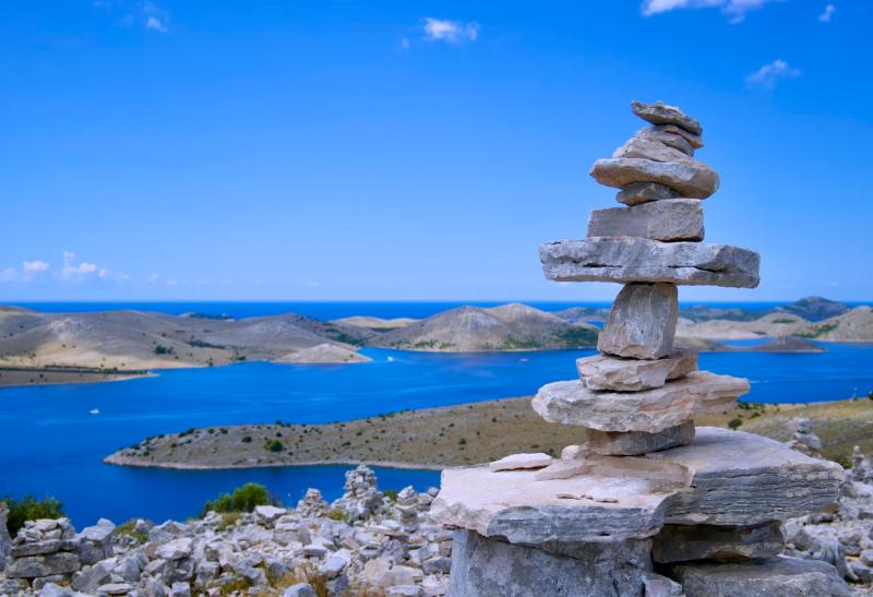 Skalnaté ostrovy a more - NP Kornati. Chorvátsko