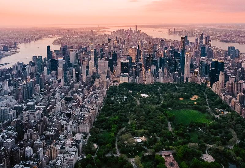 Pohľad z výšky na Central Park a mesto New York.