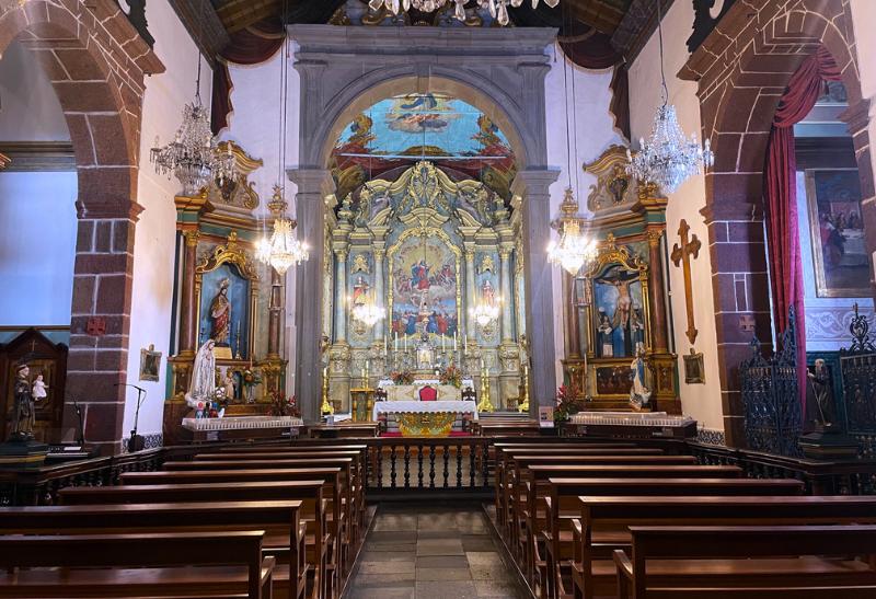 Interirér kostola Nossa Senhora de Monte. Madeira.